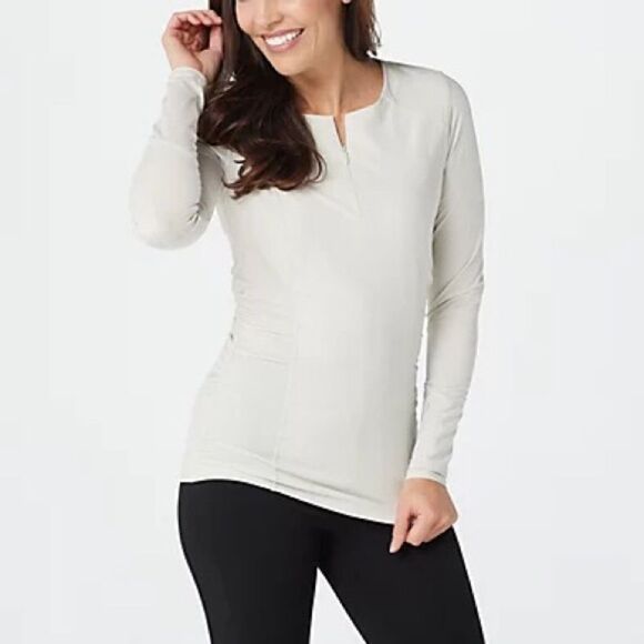 Zuda Tops - zuda Z-Sol Ruching Detail Knit Top